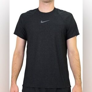 Nike Men's Charcoal Tee